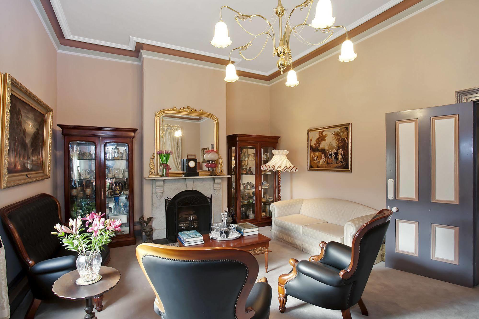 Merton Manor Exclusive B&B Уорнъмбул Екстериор снимка